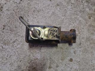 крюк буксировочный Volvo FH 2 поколение 2005