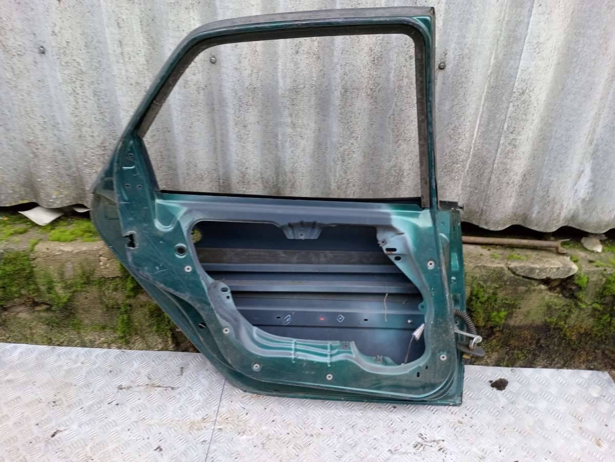 дверь задняя левая Renault Laguna 1 поколение 1997, хетчбэк 5 дв. - фото №1