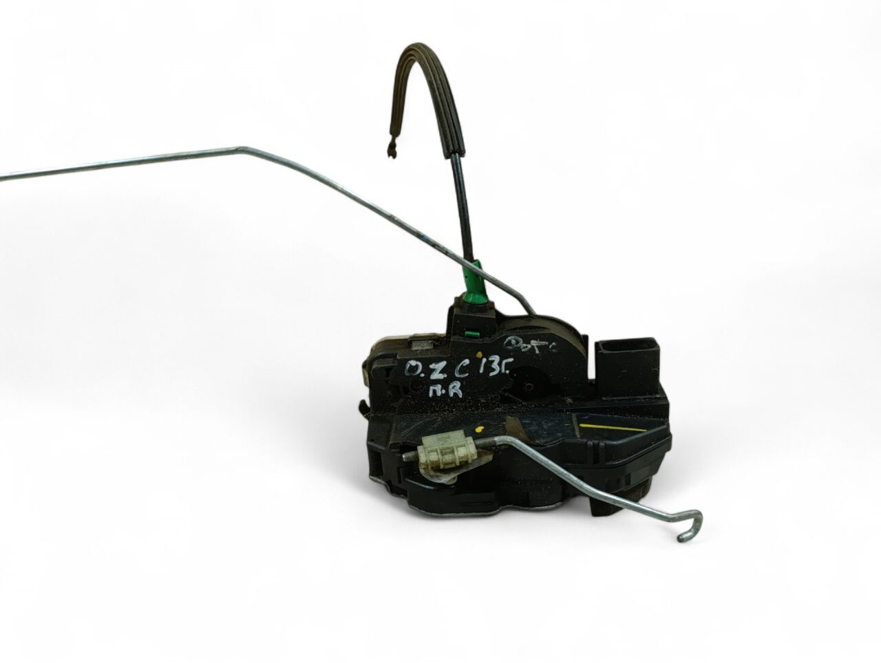 замок двери передней правой Opel Zafira 3 поколение (C) 2013 - фото №1