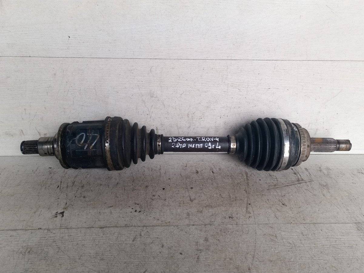 полуось передняя левая (приводной вал, ШРУС) Toyota RAV4 2 поколение (XA20) 2003, 2.0 л., TD, дизель - фото №1
