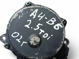 насос вакуумный Audi A4 B6 2002, 2.5 л., дизель