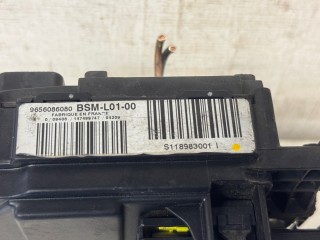 блок предохранителей Peugeot 407 1 поколение 2005, 9656086080