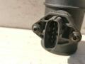 расходомер воздуха Opel Corsa B 1998, 1.2 л., бензин - фото №4