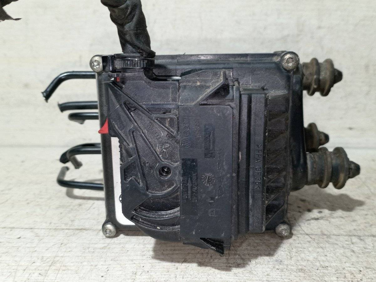 блок ABS Volkswagen Passat B6 2007 - фото №1