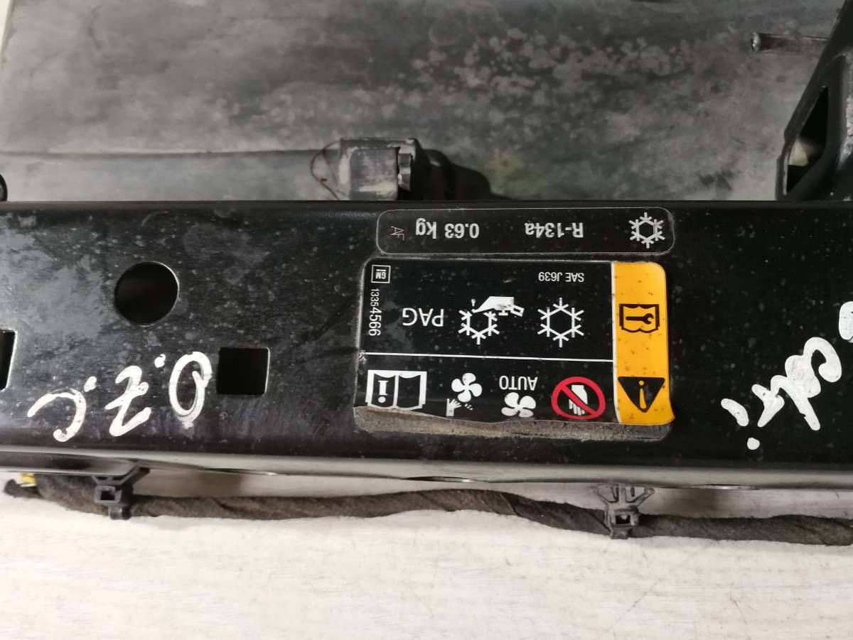 верхняя планка телевизора Opel Zafira 3 поколение (C) 2015, 1.6 л., CDTi, дизель - фото №1