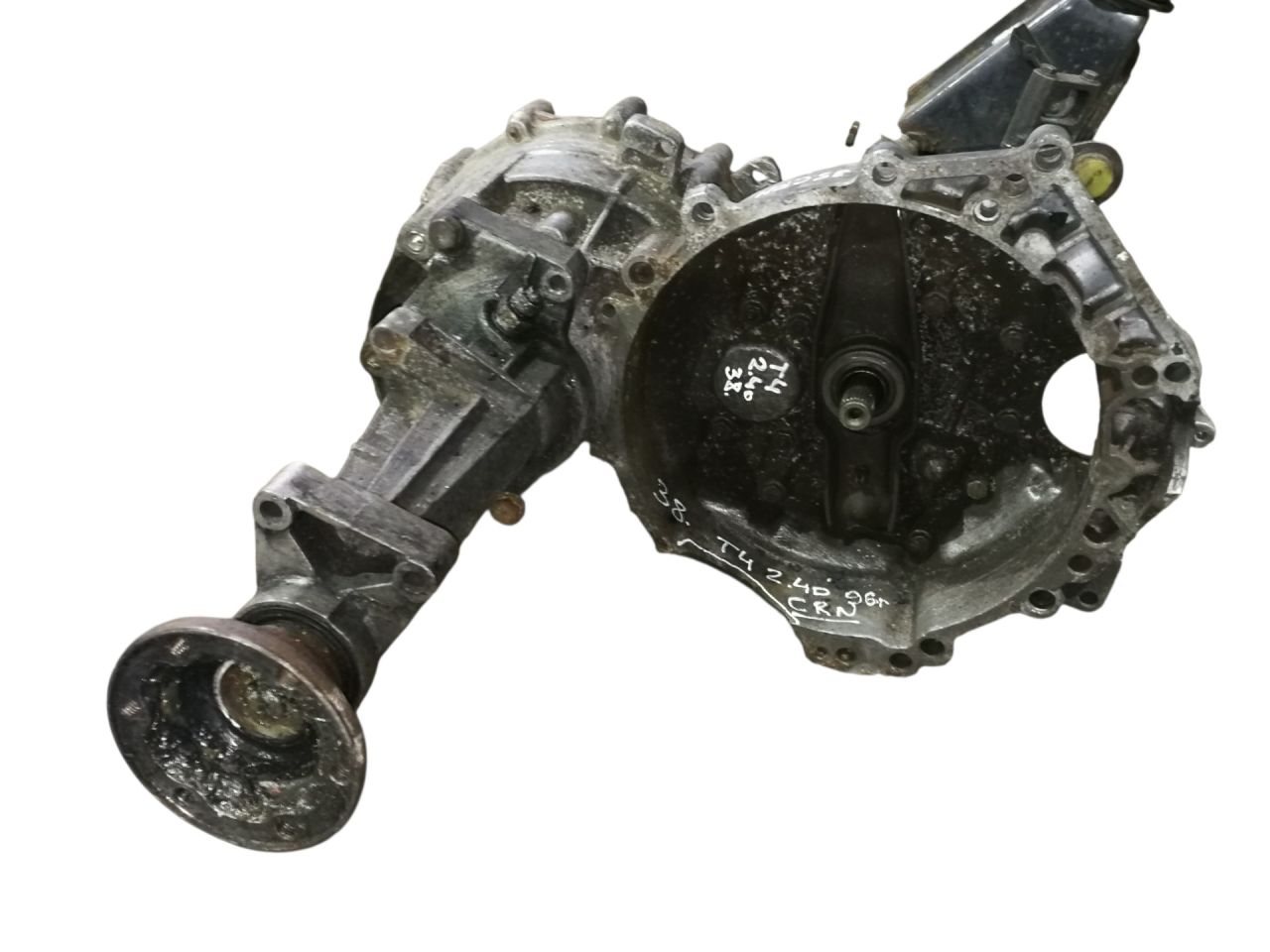 КПП механическая (МКПП) Volkswagen Transporter T4 1996, 2.4 л., D, дизель, CRN - фото №1