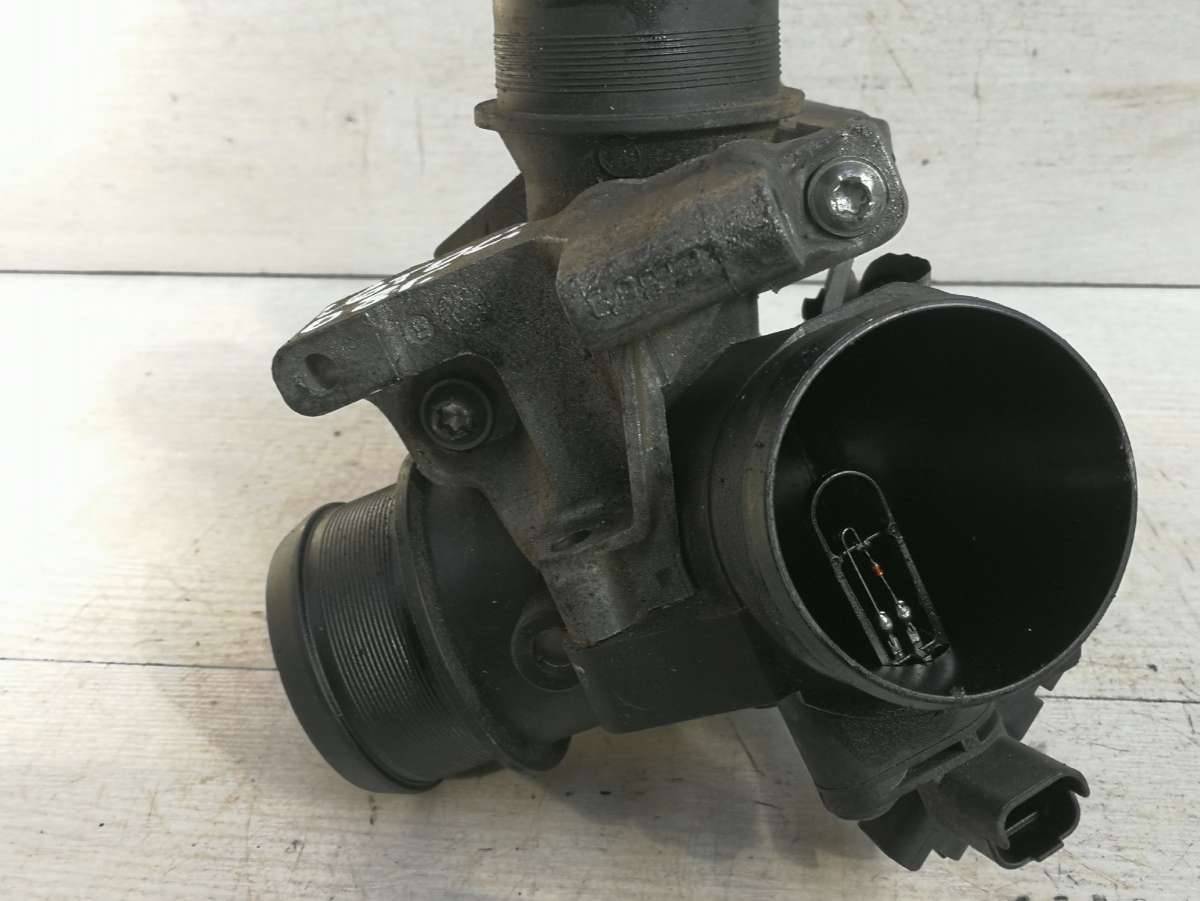 заслонка дроссельная Ford Focus 2 поколение 2008, 1.6 л., TDCi, дизель - фото №1