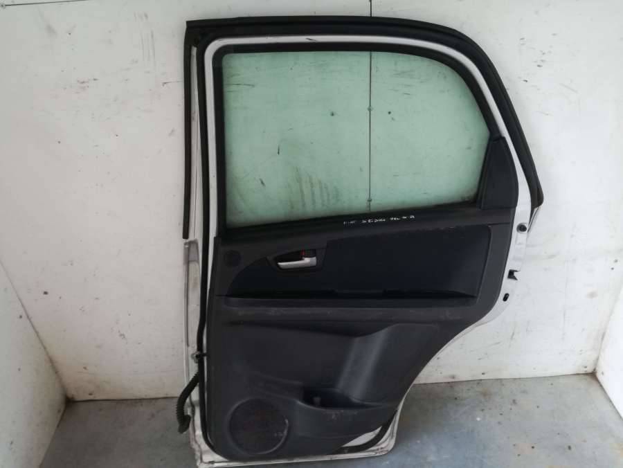 дверь задняя правая Fiat Sedici 1 поколение 2007, 1.3 л., дизель, хетчбэк 5 дв. - фото №1