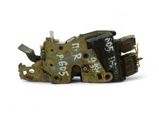 замок двери передней правой Peugeot 605 1 поколение 1993