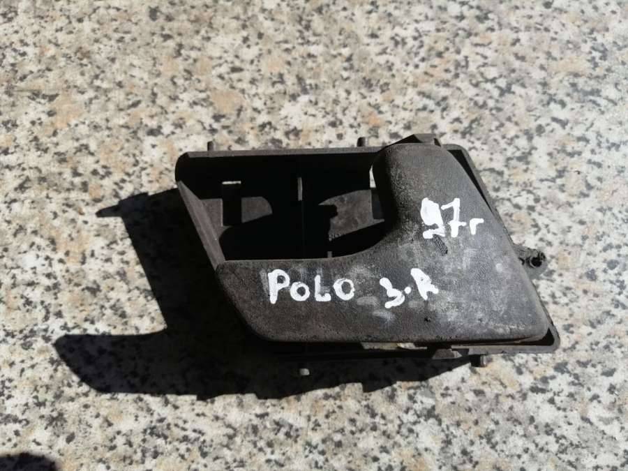 ручка внутренняя задняя правая Volkswagen Polo 3 поколение 1997, 1.4 л., i, бензин, хетчбэк 5 дв. - фото №1