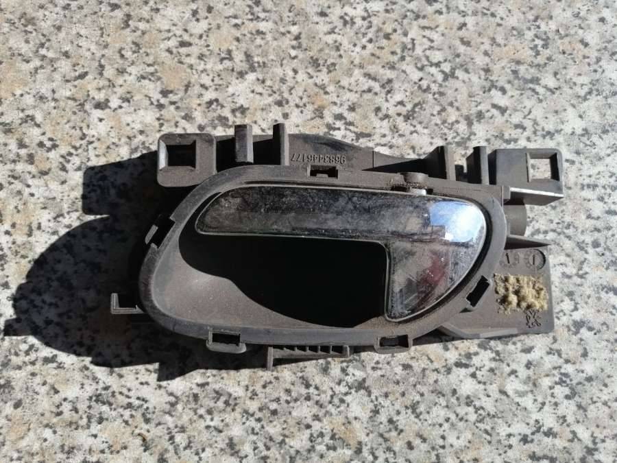 ручка внутренняя задняя левая Citroen C3 Picasso 1 поколение 2012, 1.6 л., HDi, дизель, хетчбэк 5 дв. - фото №1