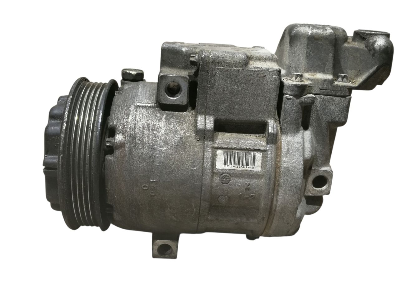 компрессор кондиционера Mercedes-Benz A-Класс W168 1998, 1.6 л., бензин - фото №1