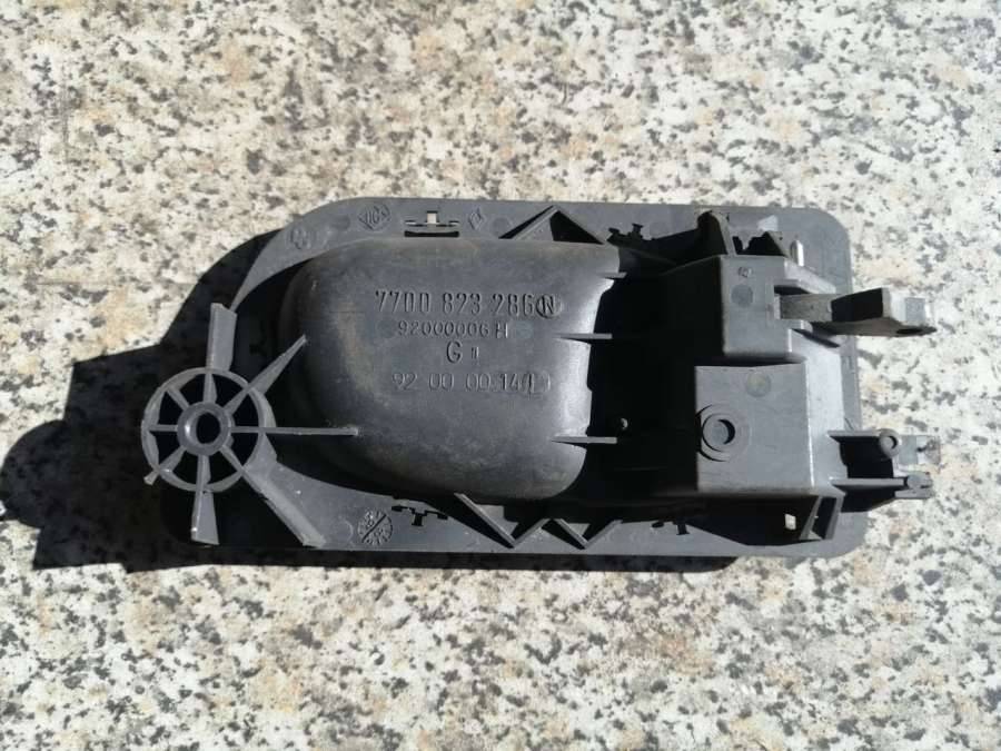 ручка внутренняя передняя левая Renault Laguna 1 поколение 1998, i, i, хетчбэк 5 дв. - фото №1
