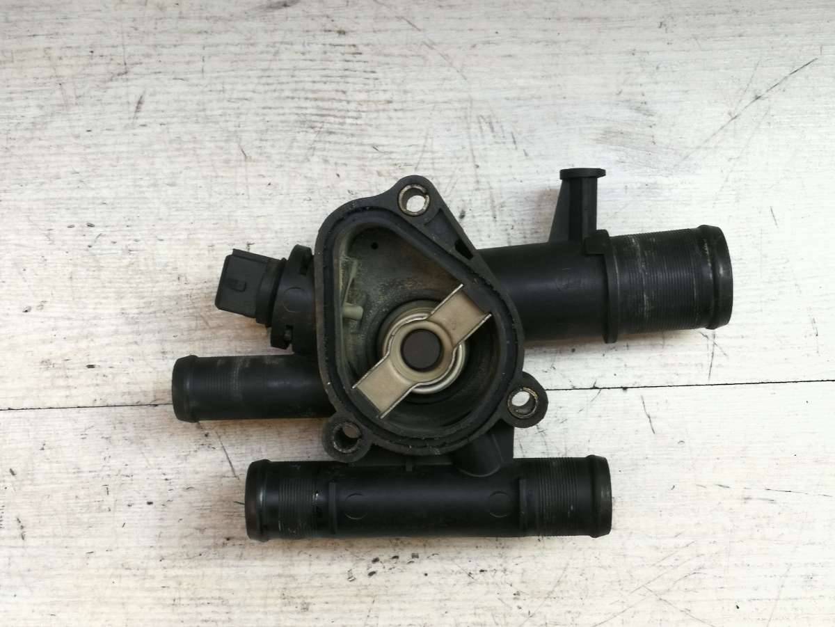 корпус термостата Renault Scenic 2 поколение 2004, DCi, DCi - фото №1