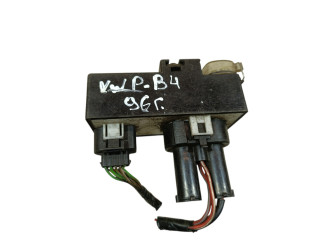 блок управления вентилятором (реле) Volkswagen Passat B4 1996, 1.9 л., дизель, 357919506
