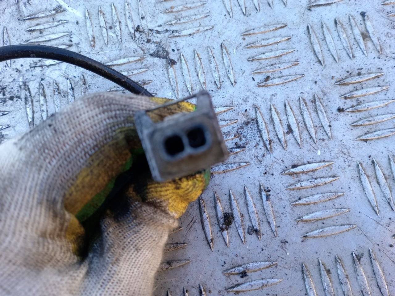 ступица передняя правая Peugeot 607 1 поколение 2003, 2.2 л., бензин - фото №1