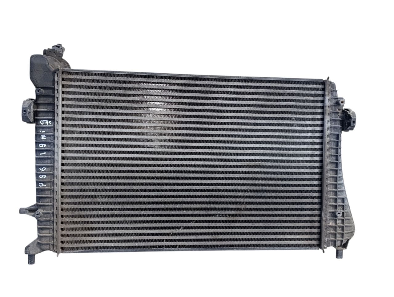 интеркулер Volkswagen Passat B6 2007, 1.9 л., дизель - фото №1