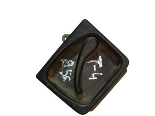 ручка внутренняя задняя левая Volkswagen Transporter T4 1995