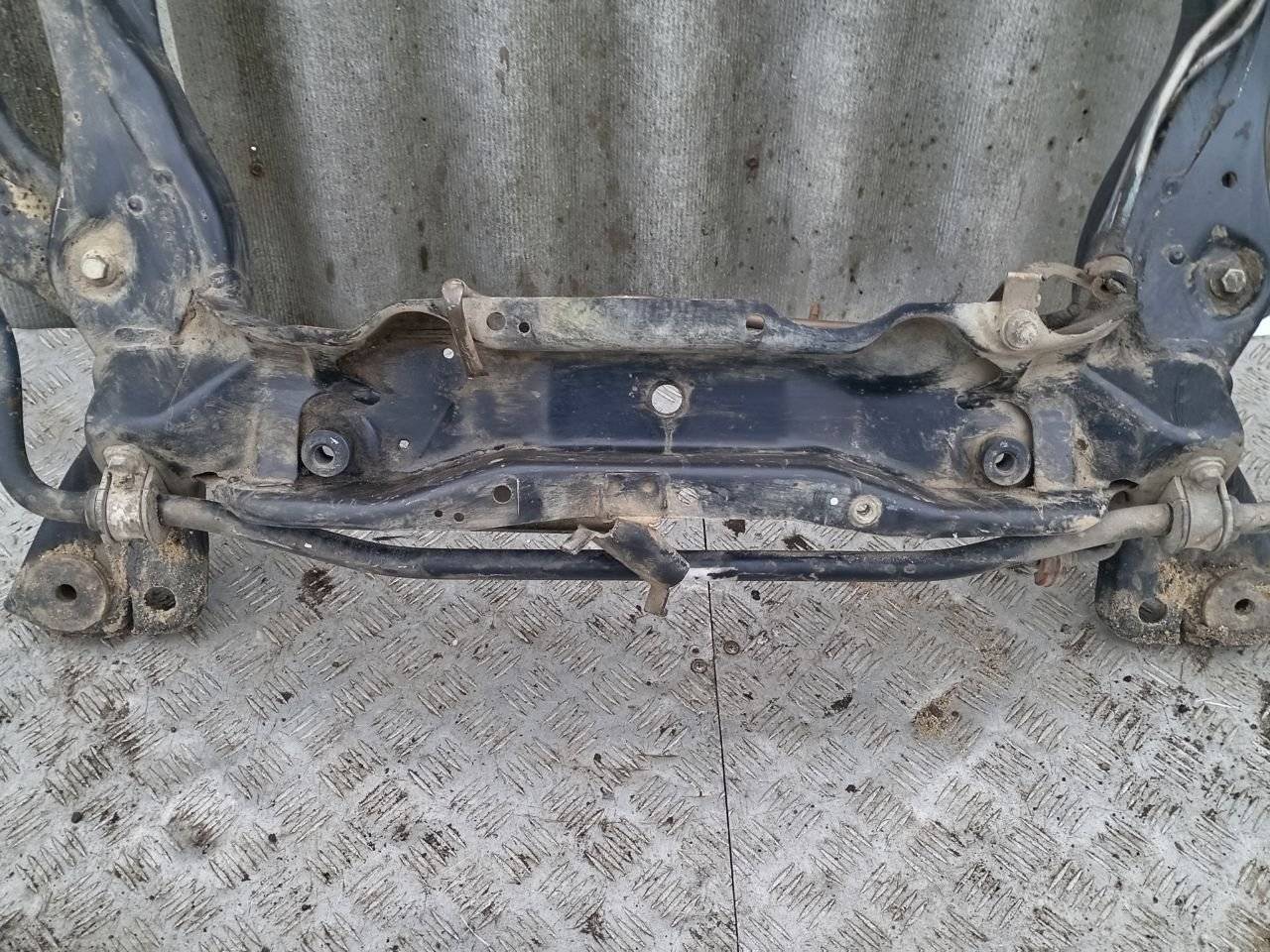балка подвески передняя (подрамник) Ford Mondeo 1 поколение 1996 - фото №1