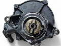 насос вакуумный Audi A4 B6 2002, 2.5 л., дизель - фото №2