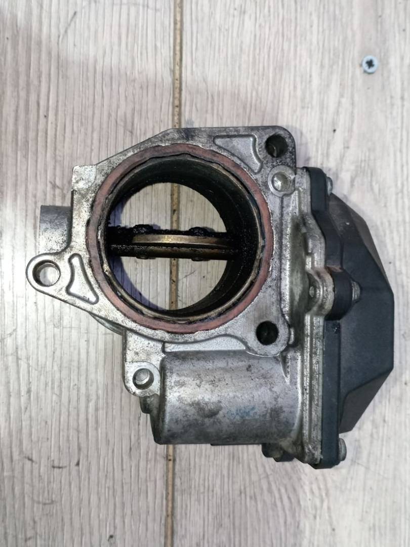 заслонка дроссельная Volkswagen Passat B6 2006, TDi, TDi - фото №1