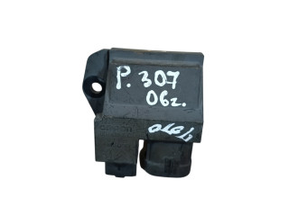 блок управления вентилятором (реле) Peugeot 307 1 поколение [рестайлинг] 2006