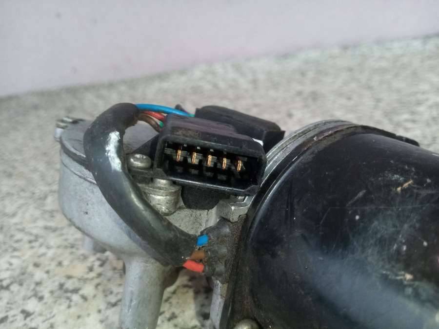 моторчик передних стеклоочистителей (дворников) Volkswagen Golf 4 поколение 2000, 1.9 л., дизель, хетчбэк 5 дв. - фото №1