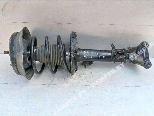 стойка передняя правая Mercedes-Benz C-Класс W203/S203/CL203 2003, 2.2 л., CDi, дизель - фото №1