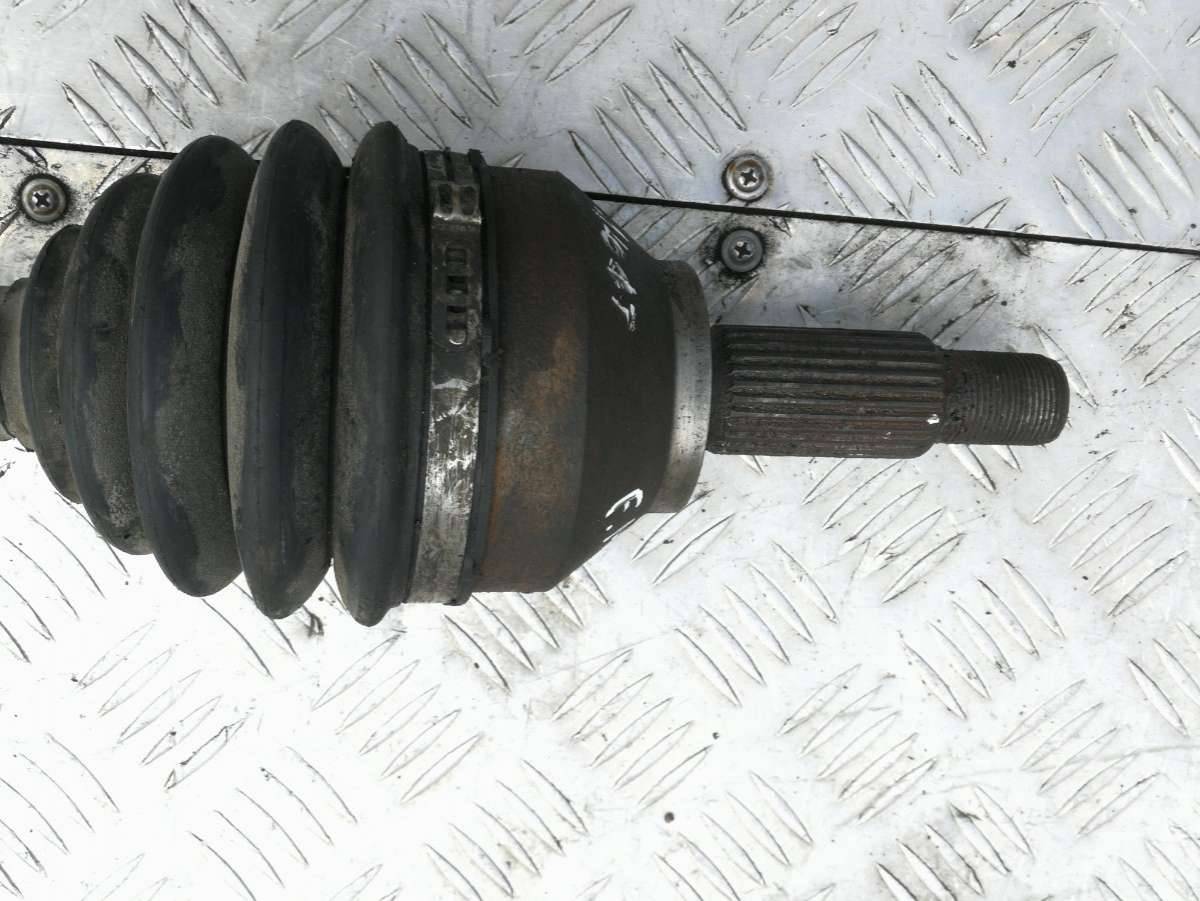 полуось передняя правая (приводной вал, ШРУС) Ford Mondeo 3 поколение 2003, 1.8 л., i, бензин - фото №1