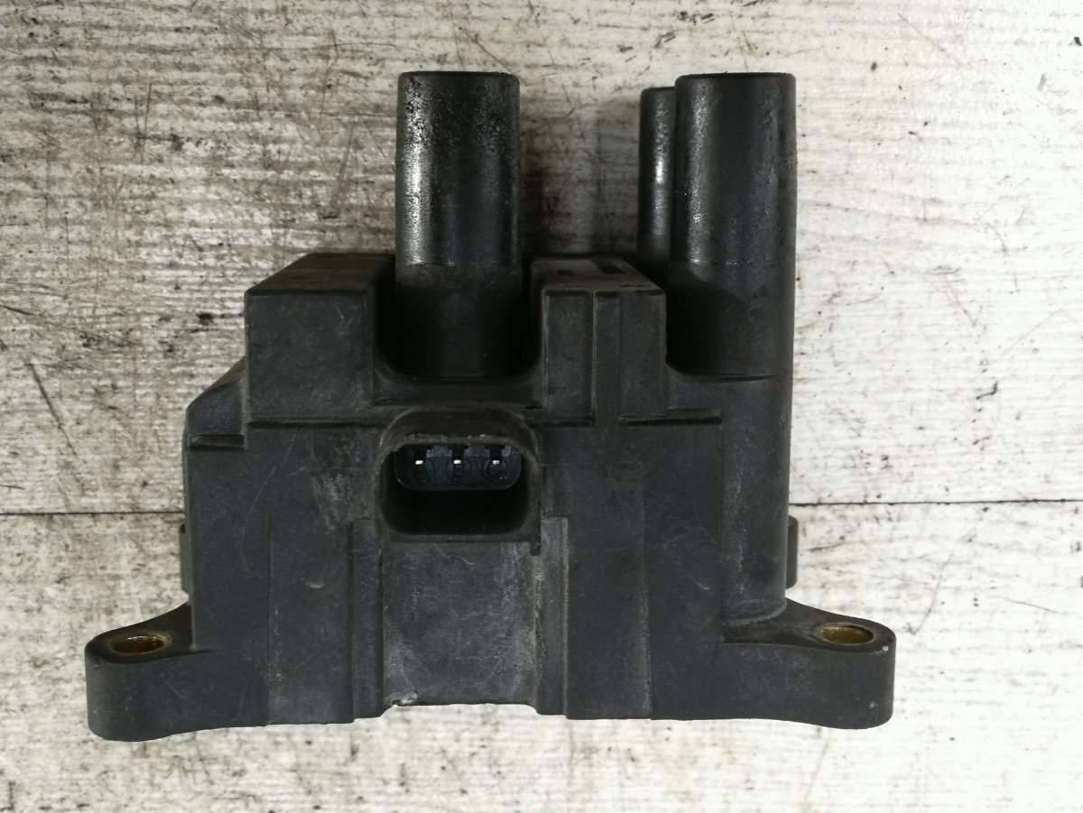 катушка зажигания Ford Focus 2 поколение 2005, 1.6 л., i, бензин - фото №1