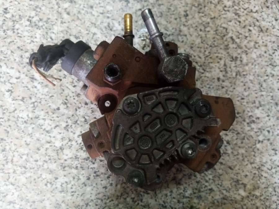 ТНВД Renault Megane 2 поколение 2006, 1.9 л., дизель, универсал - фото №1