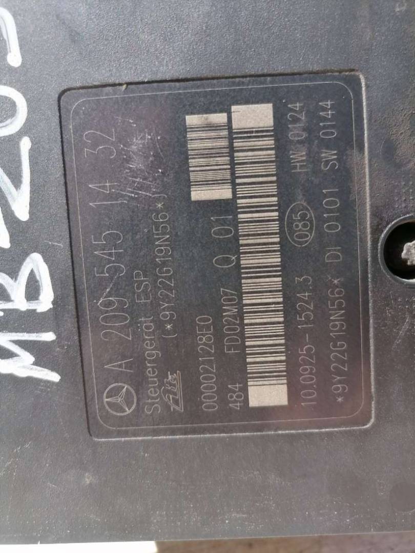 блок ABS Mercedes-Benz C-Класс W203/S203/CL203 2003 - фото №1