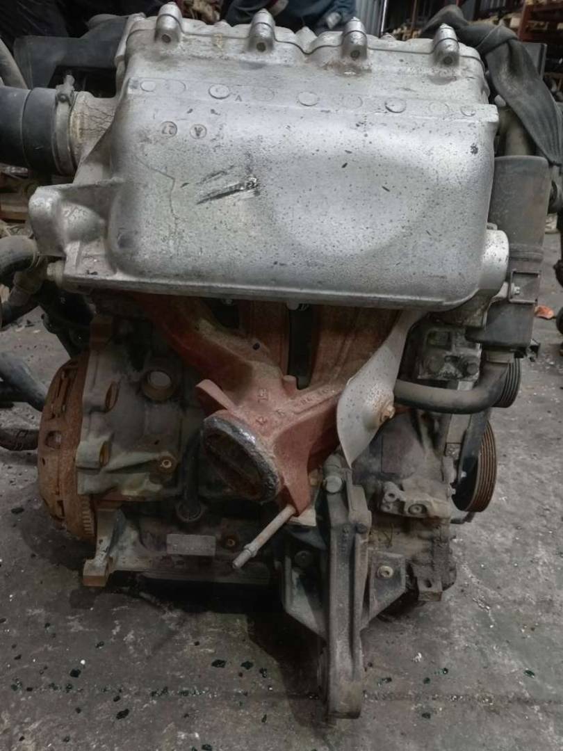 двигатель Renault Laguna 1 поколение 1994, 2.2 л., D, дизель, G8TS7901 - фото №1