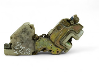 замок двери передней правой Nissan Primera P10 1992