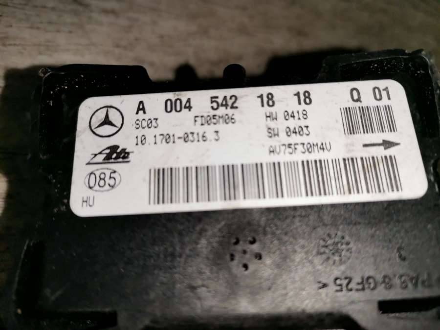 датчик ускорения Mercedes-Benz M-Класс W164 2007, 5.0 л., i, бензин, хетчбэк 5 дв. - фото №1