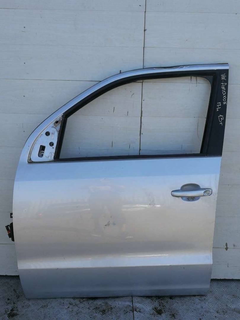 дверь передняя левая Volkswagen Amarok 1 поколение 2013 - фото №1