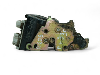 замок двери передней левой Peugeot 605 1 поколение 1993