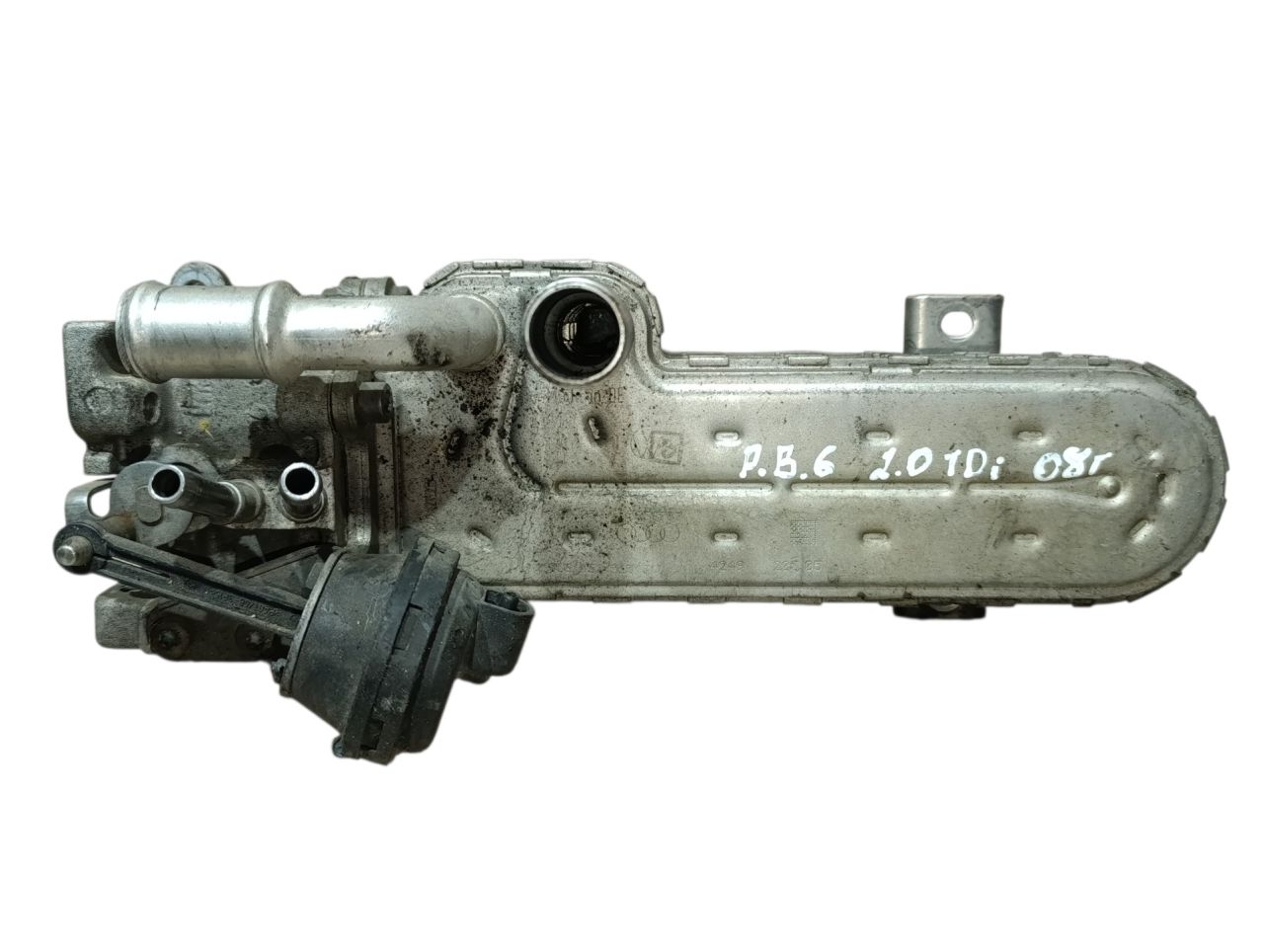 охладитель EGR / Радиатор EGR Volkswagen Passat B6 2008, 2.0 л., дизель - фото №1