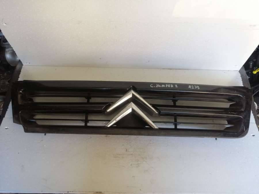 решетка радиатора Citroen Jumper 1 поколение 2002, 2.5 л., TD, дизель - фото №1