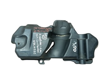 декоративная крышка двигателя Nissan Qashqai 1 поколение [рестайлинг] 2010, 1.5 л., дизель