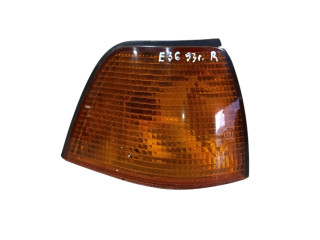 поворотник правый BMW 3 серия E36 1993