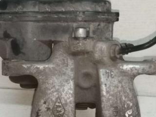 суппорт задний правый Renault Scenic 3 поколение 2010