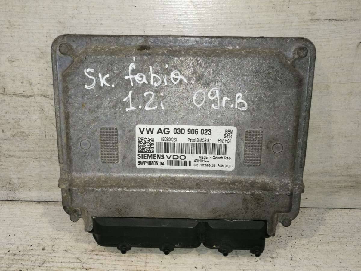 блок управления двигателем Skoda Fabia 2 поколение (5J) 2009, 1.2 л., i, бензин, 03D906023 - фото №1