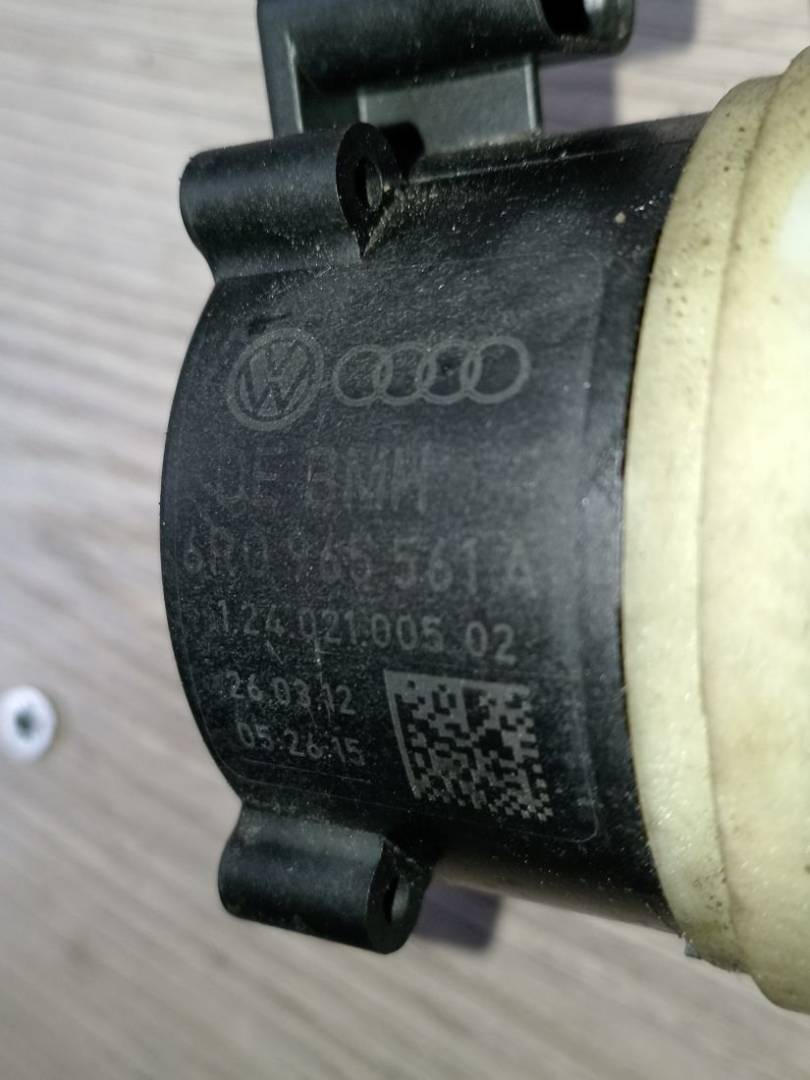 насос антифриза дополнительный Volkswagen Polo 5 поколение 2012, TDi, TDi - фото №1