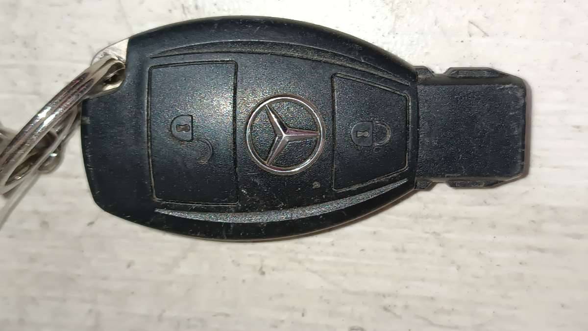 ключ Mercedes-Benz C-Класс W203/S203/CL203 2003 - фото №1