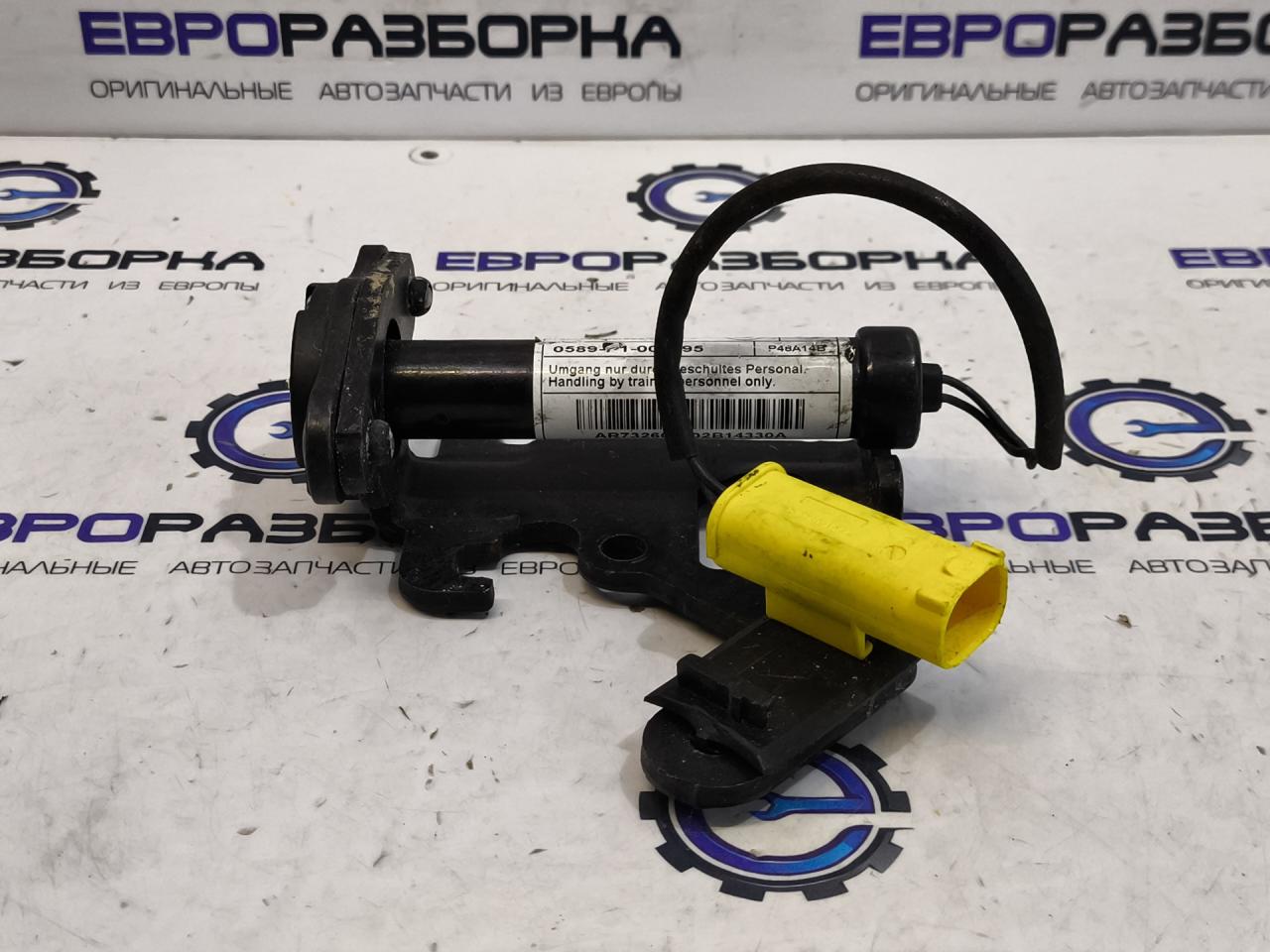 пиропатрон петли капота BMW X5 F15 2018, 5.0 л., дизель, АКПП, передний привод, 51237326020, 7326020 - фото №1