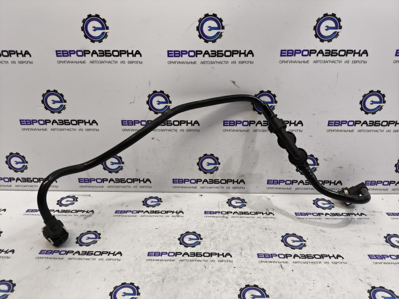 трубка вакуумная Volvo XC40 1 поколение 2020, 1.5 л., бензин, denim blue, полный привод, правый руль, 32312083 - фото №1