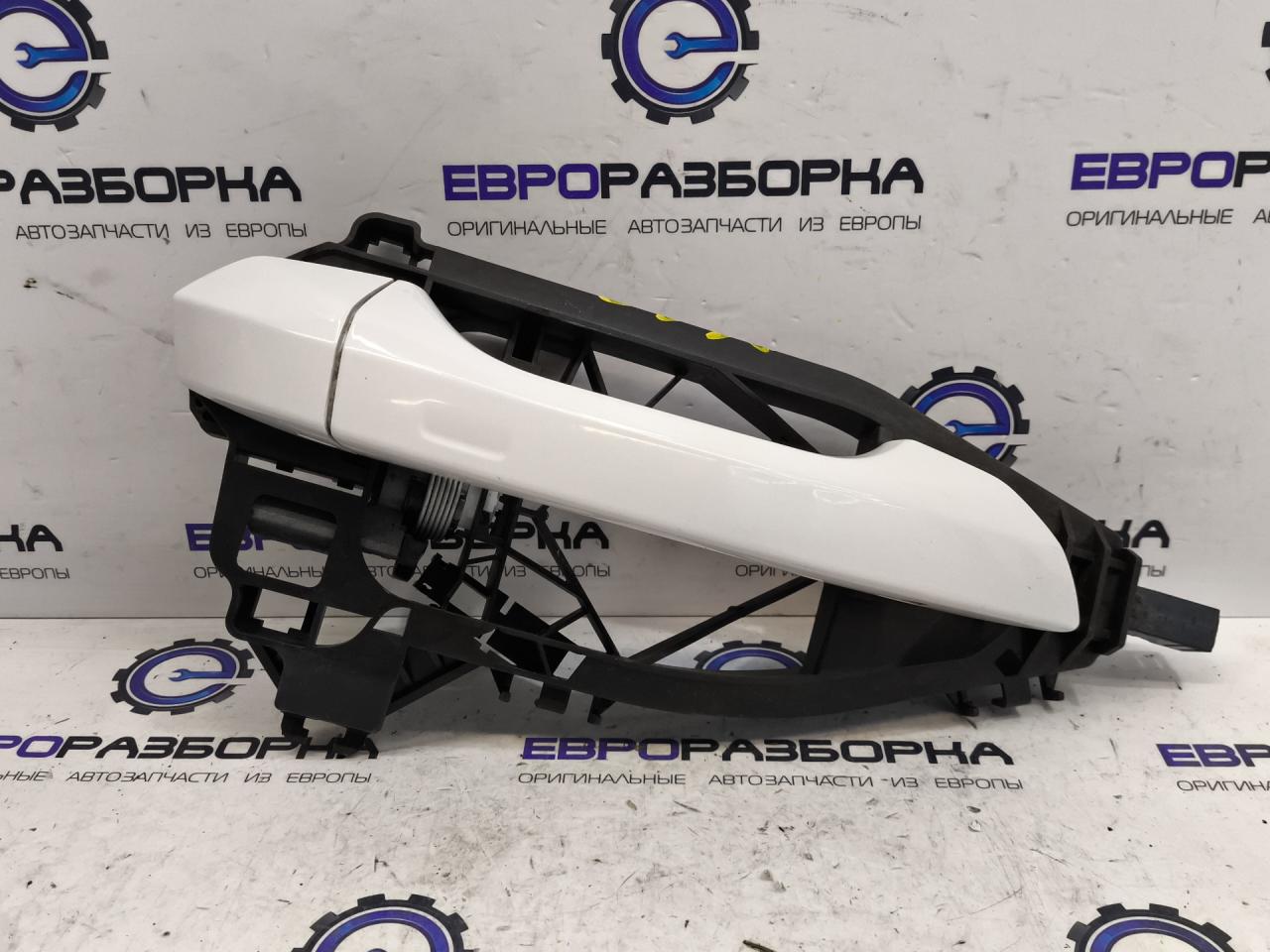 ручка наружная задняя правая Audi Q8 4M 2022, 3.0 л., TDi, дизель, АКПП, 2y / s9r, полный привод, правый руль, 4M8837206, 4M8837206, 4M8837206B - фото №1