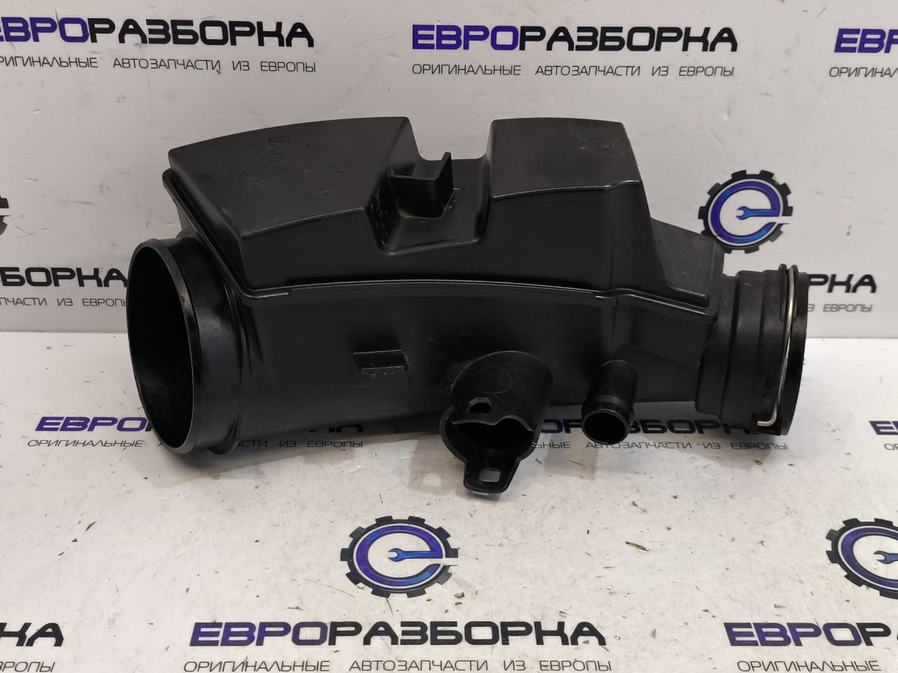 патрубок воздушного фильтра BMW X3 G01 2019, 2.0 л., B48 B20 A, бензин, АКПП, 475 black-sapphire metallic, полный привод, правый руль, 13718663614, 13718612085, 8663614 - фото №1