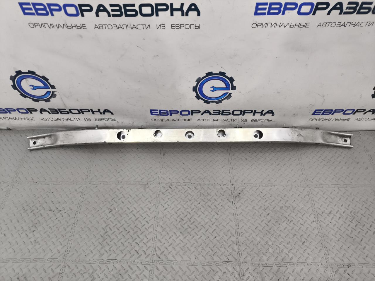 Распорка Audi Q8 4M 2022, 3.0 л., TDi, дизель, АКПП, 2y / s9r, полный привод, правый руль, 4M0805645B - фото №1